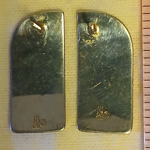 James Avery Retired Deco Ear Posts - Picture 8 of 11